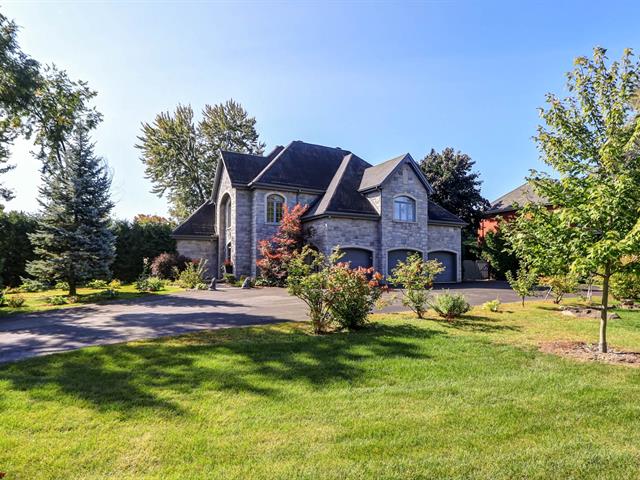 Maison à étages à vendre, Laval (Laval-sur-le-Lac)