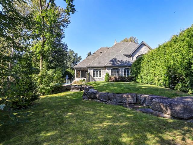 Maison à étages à vendre, Laval (Laval-sur-le-Lac)