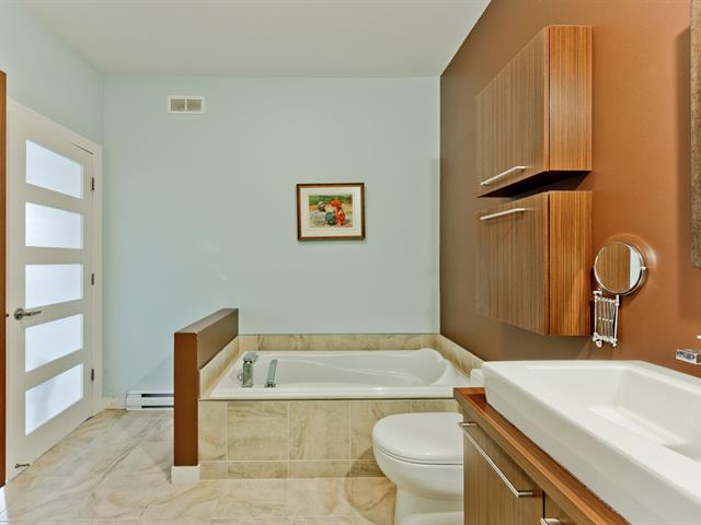 Ensuite bathroom