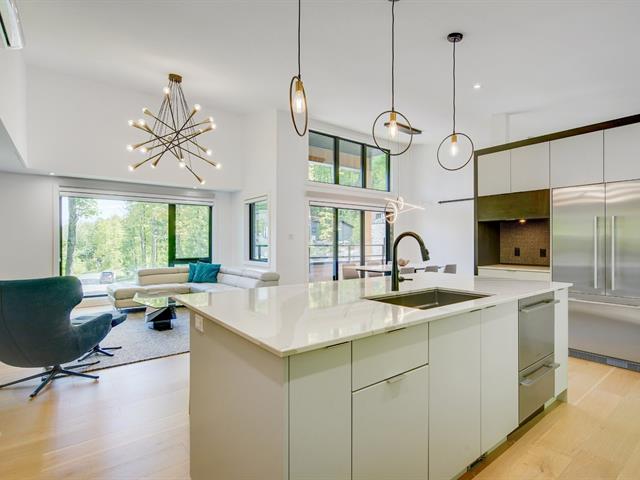 Two or more storey for sale, Bromont