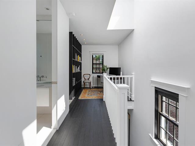 PASAGEWAY