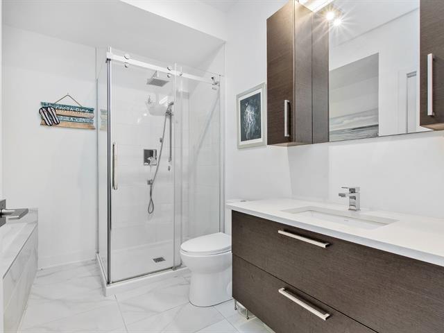 Salle de bains attenante à la CCP
