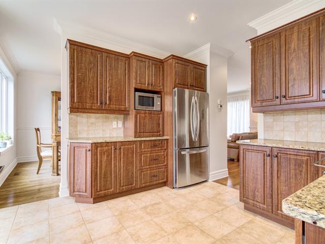 Two or more storey sold, Candiac