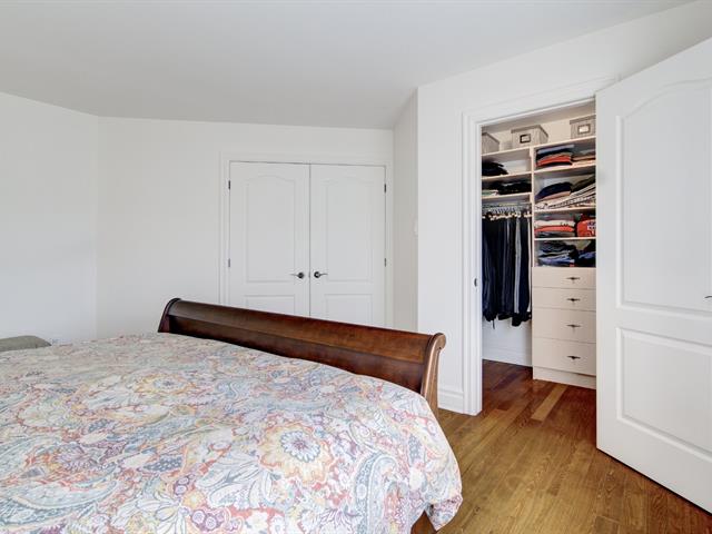 Two or more storey sold, Candiac