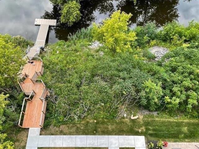 Accès au plan d'eau