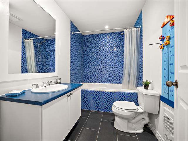 Maison à étages à vendre, Montréal (Saint-Laurent)