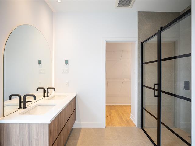 Salle de bains attenante à la CCP