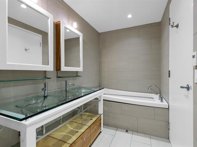 Salle de bains attenante à la CCP