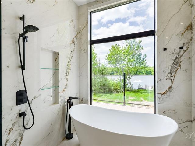 Salle de bains attenante à la CCP