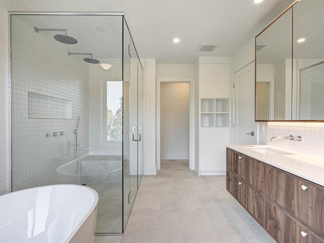 Salle de bains attenante à la CCP