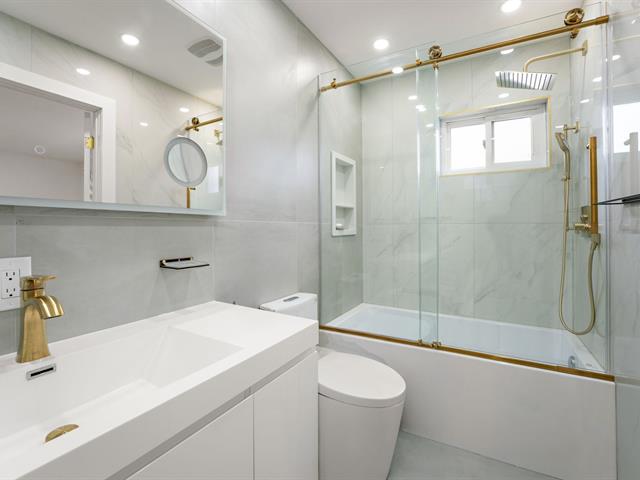 Salle de bains attenante à la CCP
