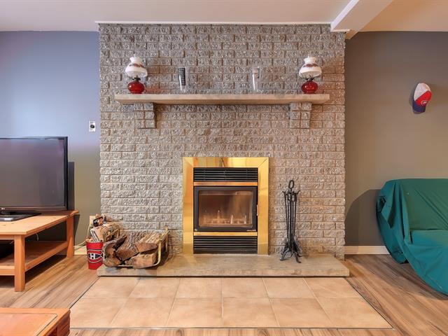 Maison à paliers multiples vendu, Mascouche