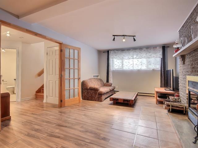 Maison à paliers multiples vendu, Mascouche