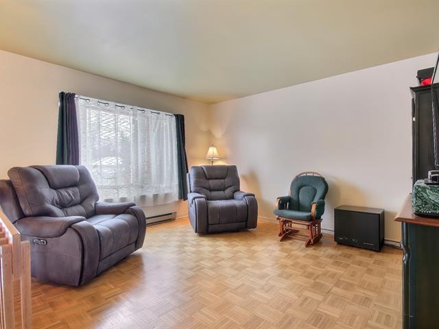 Maison à paliers multiples vendu, Mascouche