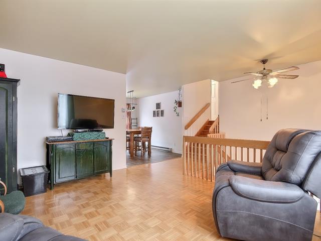 Maison à paliers multiples vendu, Mascouche