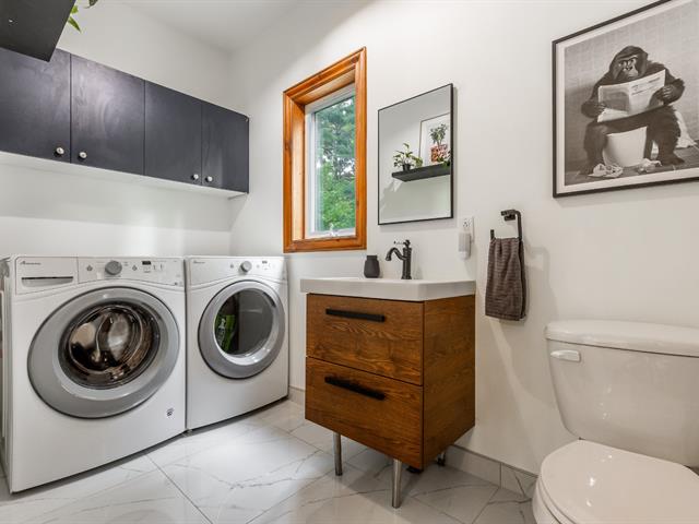 Maison à étages vendu, Saint-Colomban