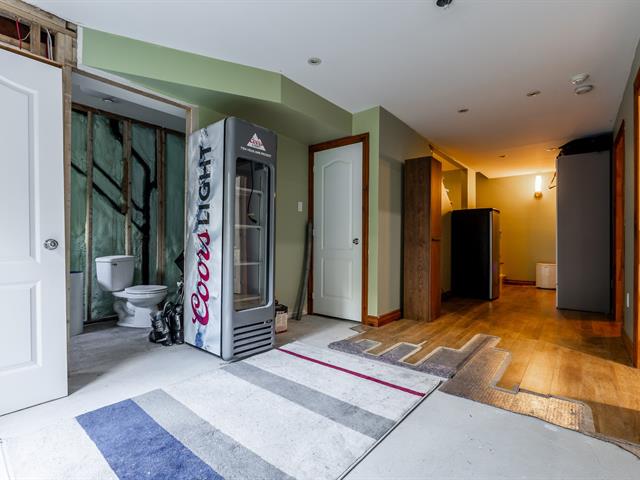 Maison à étages vendu, Saint-Colomban