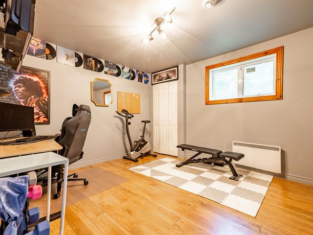 Maison à étages vendu, Saint-Colomban