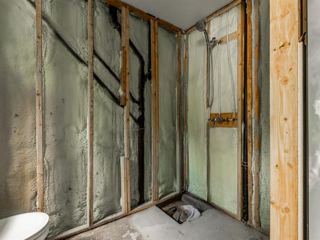 Maison à étages vendu, Saint-Colomban