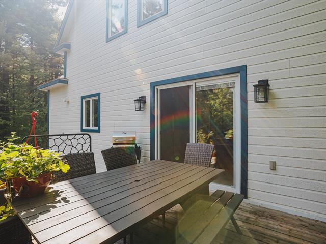 Maison à étages vendu, Saint-Colomban