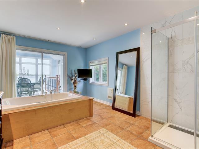 Salle de bains attenante à la CCP