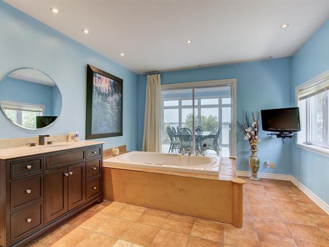 Salle de bains attenante à la CCP