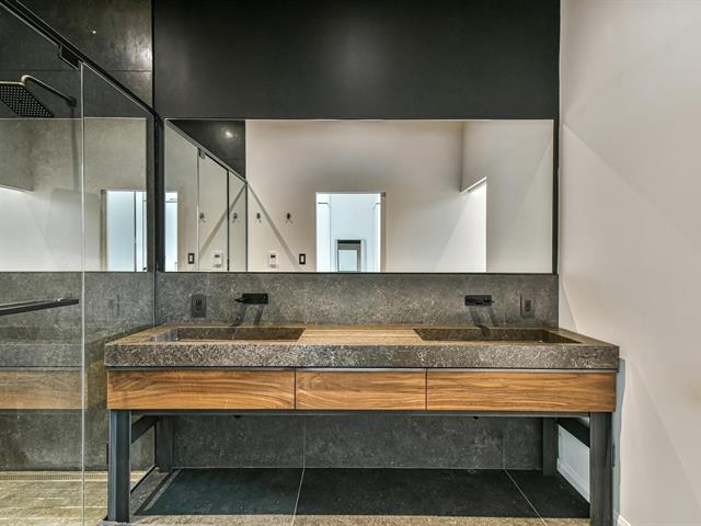 Salle de bains attenante à la CCP