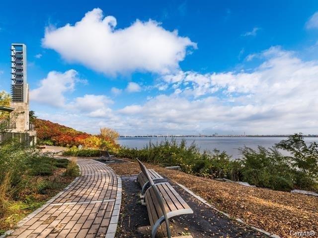 Accès au plan d'eau