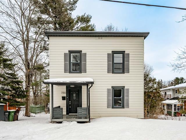 maison à vendre Sherbrooke (Les Nations)