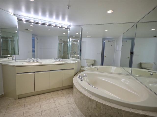 Ensuite bathroom