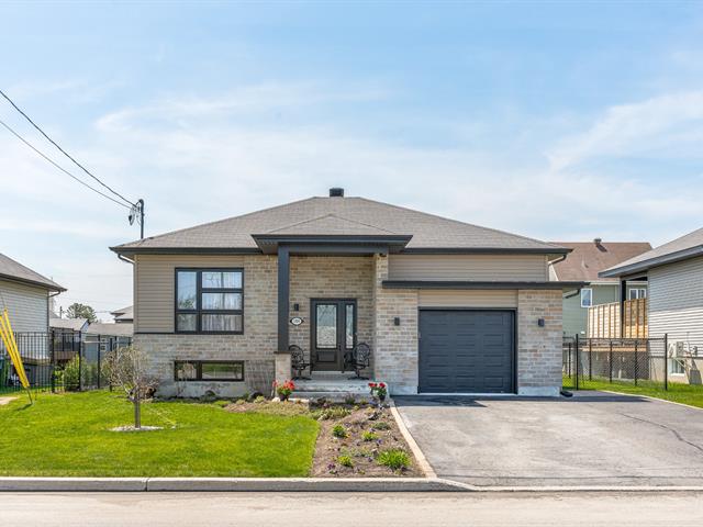 house for sale Sainte-Sophie