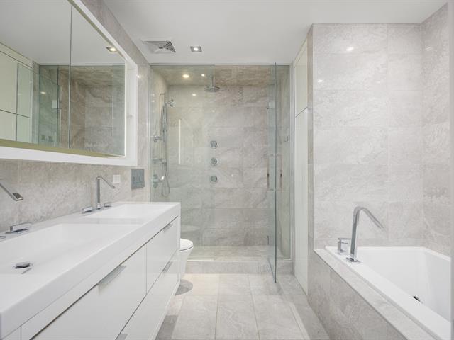 Salle de bains attenante à la CCP