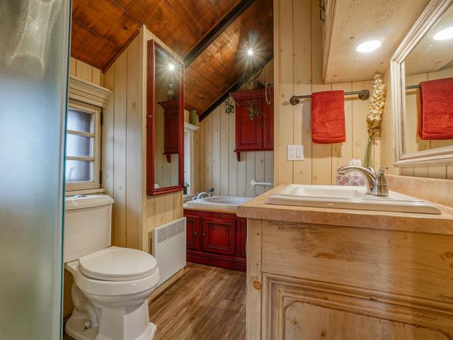 Ensuite bathroom