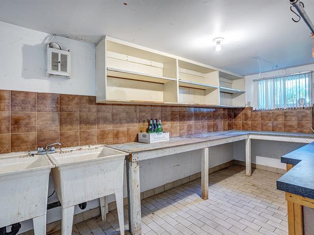 Cave/ chambre froide