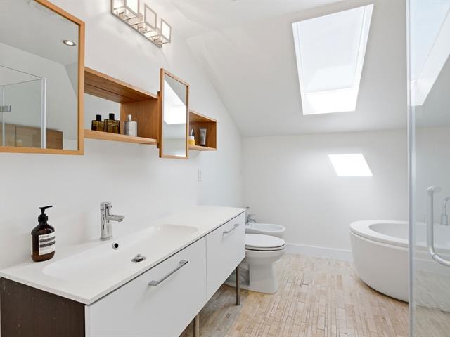 Salle de bains attenante à la CCP