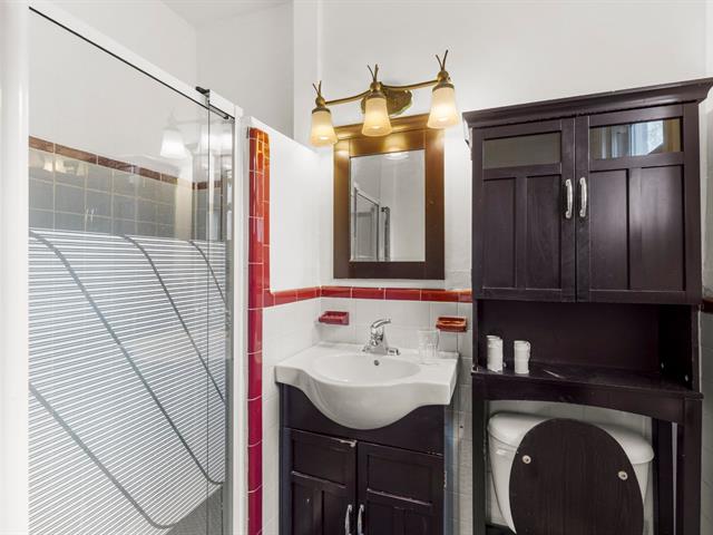 Ensuite bathroom