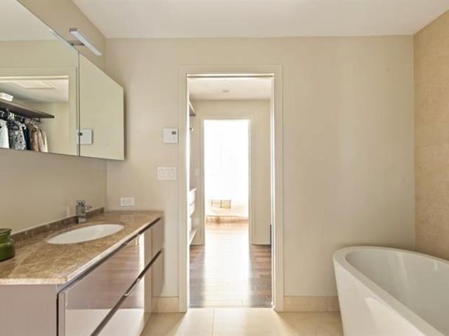 Salle de bains attenante à la CCP