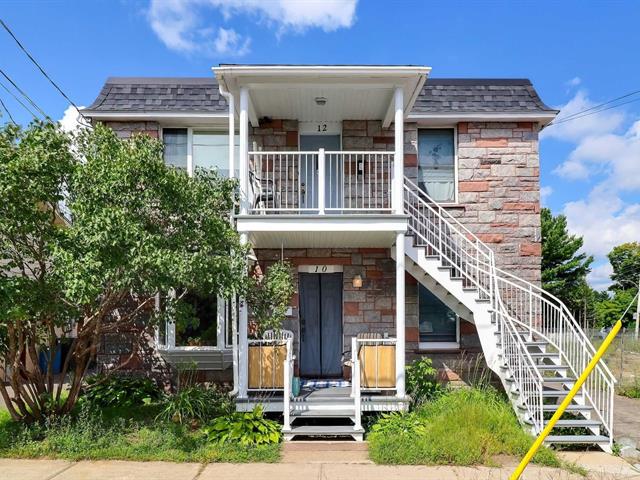 Triplex vendu, Sainte-Agathe-des-Monts