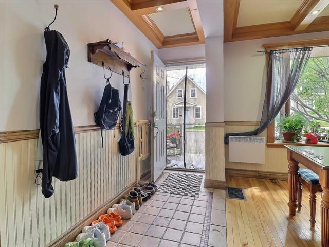 Triplex vendu, Sainte-Agathe-des-Monts