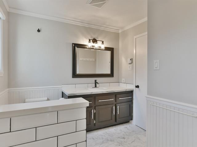 Salle de bains attenante à la CCP