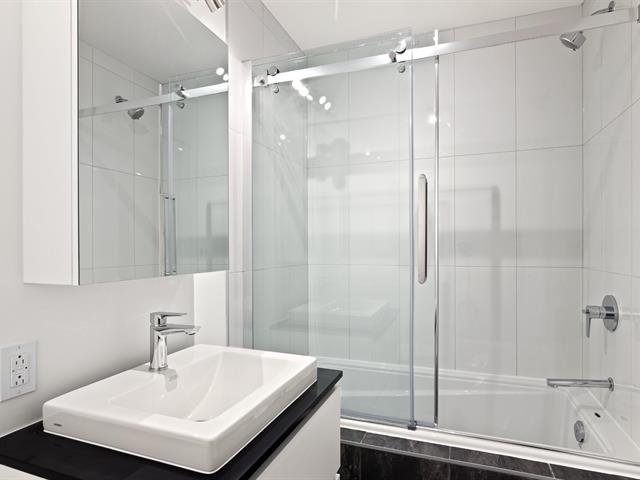 Condo à louer, Montréal (Saint-Laurent)