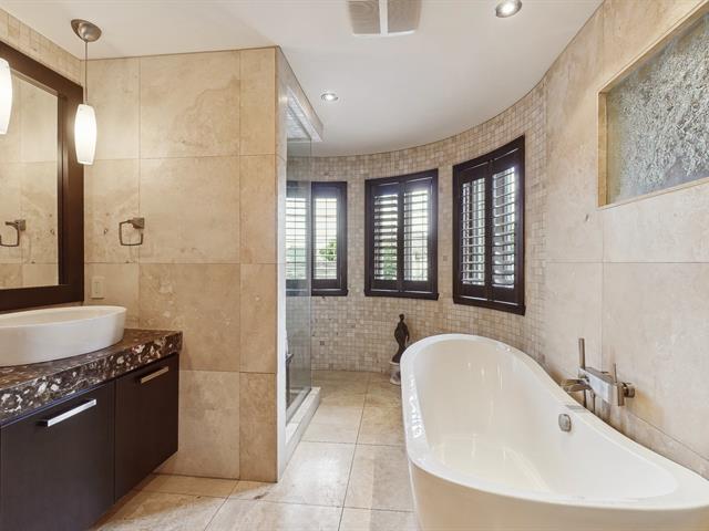 Ensuite bathroom