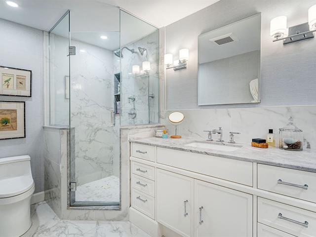 Salle de bains attenante à la CCP