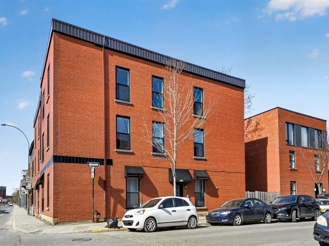 Façade