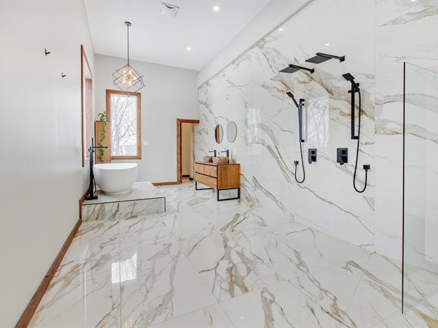 Ensuite bathroom