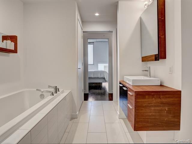 Condo à louer, Montréal (Ville-Marie)