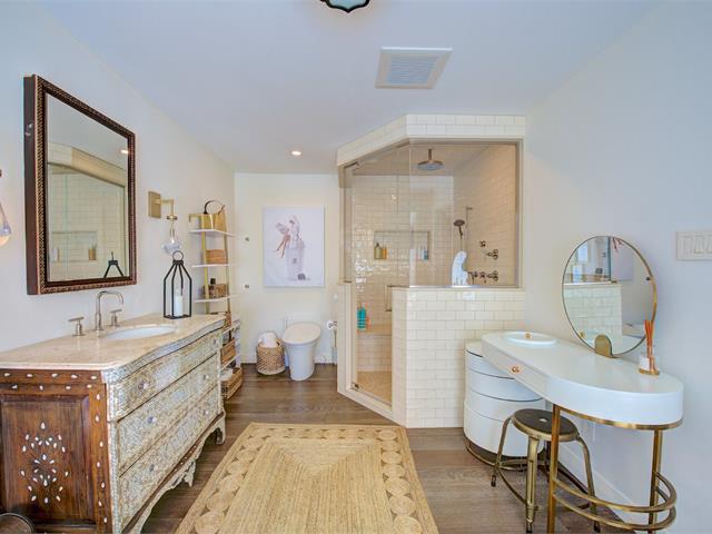 Salle de bains attenante à la CCP