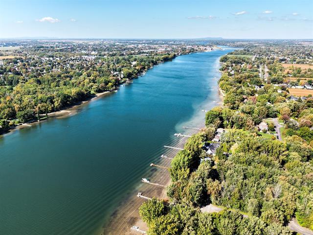 Vue sur l'eau