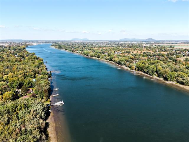 Vue sur l'eau