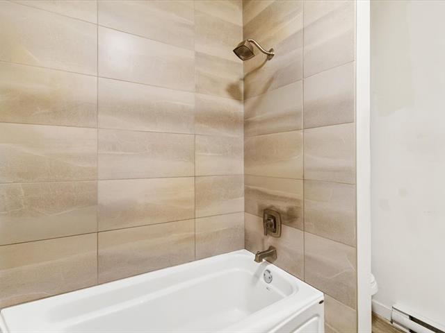 Triplex à vendre, Saint-Clet